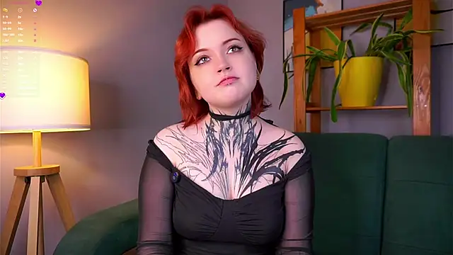 Snapshot of MarnaHarbor chatting on 10.08.25 MarnaHarbor online show from 10.08.25