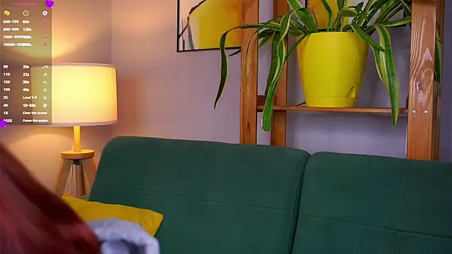 Snapshot of MarnaHarbor chatting on 10.17.25 MarnaHarbor online show from 10.17.25