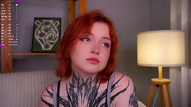 Snapshot of MarnaHarbor chatting on 10.25.25 MarnaHarbor online show from 10.25.25