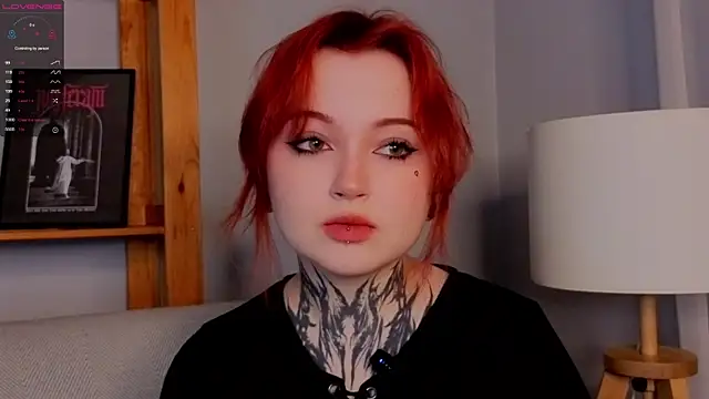 Snapshot of MarnaHarbor chatting on 11.16.25 MarnaHarbor online show from 11.16.25