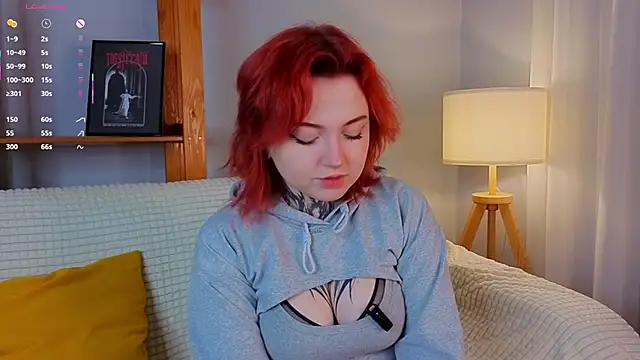 Snapshot of MarnaHarbor chatting on 11.24.25 MarnaHarbor online show from 11.24.25