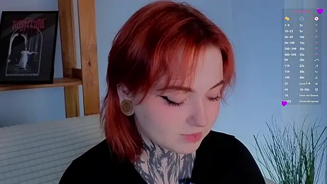 Snapshot of MarnaHarbor chatting on 11.29.25 MarnaHarbor online show from 11.29.25