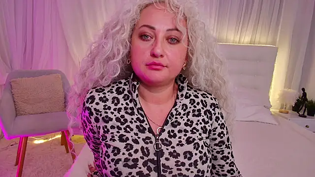 Snapshot of Lilit_1Love chatting on 12.03.25 Lilit 1Love online show from 12.03.25