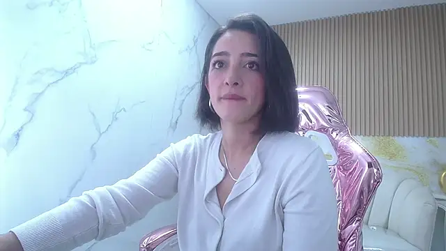 sara lopez s online show from 11.04.25