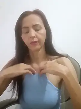 Snapshot of zaira_spice chatting on 04.26.26 zaira spice online show from 04.26.26