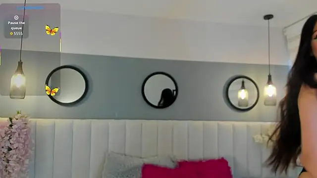 Mila Hank  online show from 10.08.25