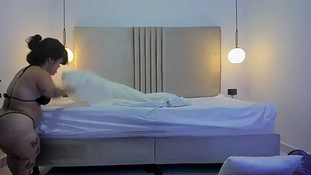 PamelaBonnet mml online show from 11.10.25