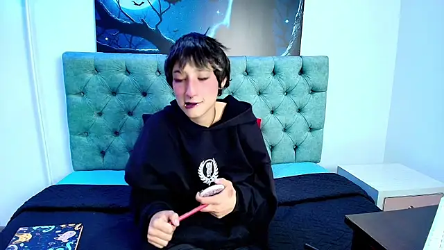 IsabelCortezz online show from 10.08.25