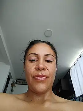 KittyHoleshot87 online show from 04.09.26