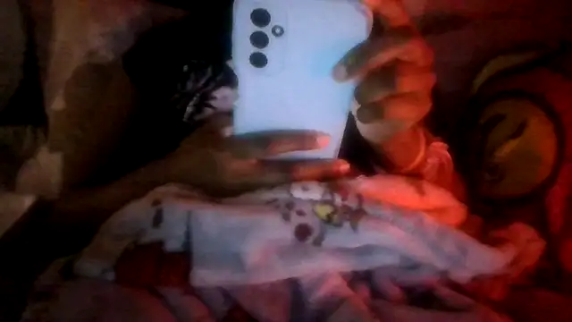 Snapshot of prettymaa chatting on 10.22.25 prettymaa online show from 10.22.25