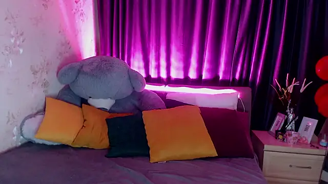 Nina Blum  online show from 03.15.26