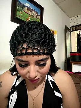 Sophie Dreamss online show from 11.15.25