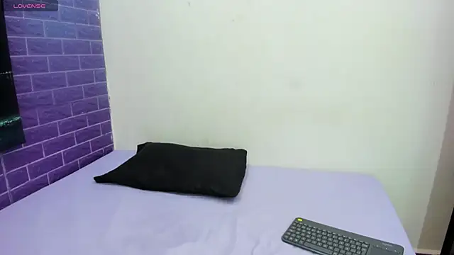 Cora 222 online show from 09.21.25