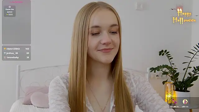 Snapshot of KumiKruz chatting on 10.15.25 KumiKruz online show from 10.15.25