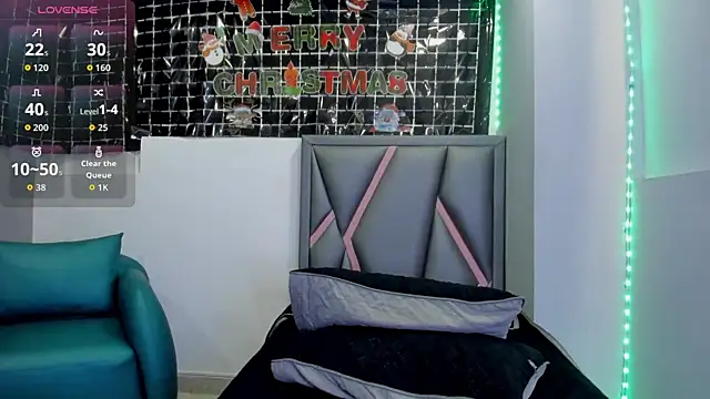 Snapshot of Sofia_villareal chatting on 12.04.25 Sofia villareal online show from 12.04.25