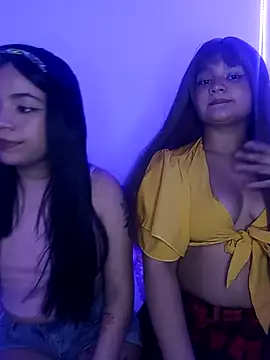 Snapshot of Sofia18hotdding chatting on 10.18.25 Sofia18hotdding online show from 10.18.25