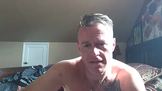 Snapshot of DILFiGuess11 chatting on 05.30.26 DILFiGuess11 online show from 05.30.26