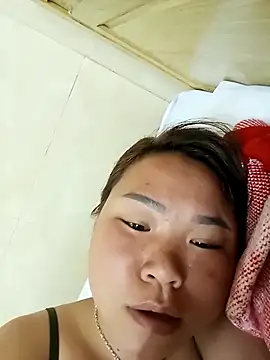 may-squirl online show from 12.02.25