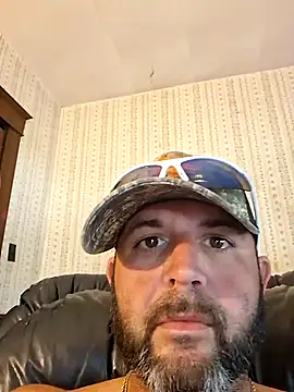 Snapshot of Bush_smusher chatting on 10.21.25 Bush smusher online show from 10.21.25