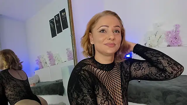 HoneyKissy online show from 11.08.25