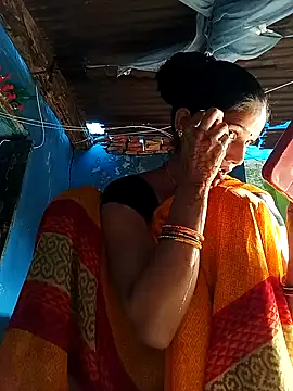 Snapshot of Jooli_xx chatting on 09.15.25 Jooli xx online show from 09.15.25