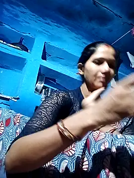 Snapshot of Jooli_xx chatting on 09.28.25 Jooli xx online show from 09.28.25