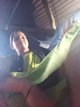 Snapshot of Jooli_xx chatting on 10.10.25 Jooli xx online show from 10.10.25