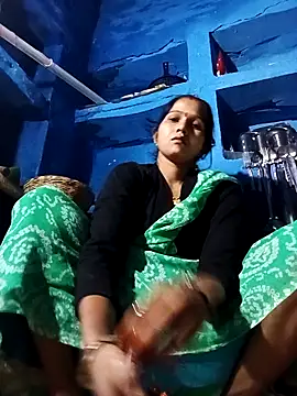 Snapshot of Jooli_xx chatting on 10.12.25 Jooli xx online show from 10.12.25