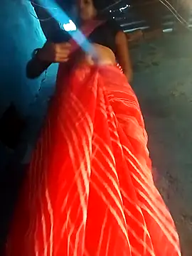 Snapshot of Jooli_xx chatting on 10.27.25 Jooli xx online show from 10.27.25