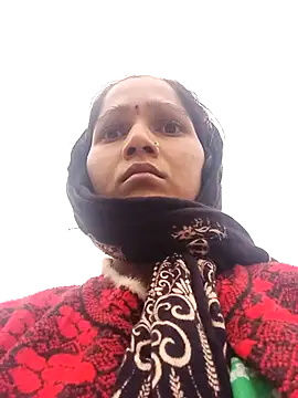 Snapshot of Jooli_xx chatting on 10.29.25 Jooli xx online show from 10.29.25