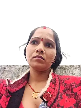 Snapshot of Jooli_xx chatting on 10.31.25 Jooli xx online show from 10.31.25