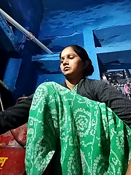 Snapshot of Jooli_xx chatting on 11.02.25 Jooli xx online show from 11.02.25