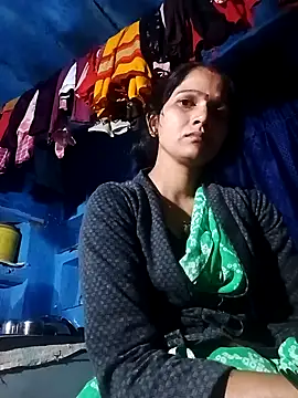 Snapshot of Jooli_xx chatting on 11.02.25 Jooli xx online show from 11.02.25