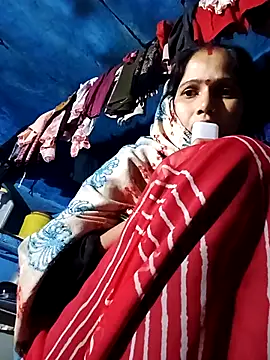 Snapshot of Jooli_xx chatting on 11.05.25 Jooli xx online show from 11.05.25