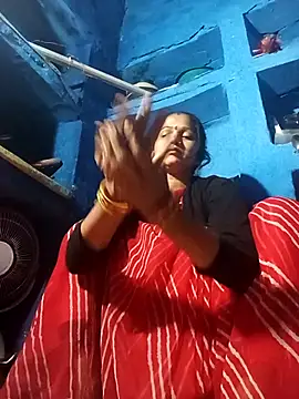 Snapshot of Jooli_xx chatting on 11.26.25 Jooli xx online show from 11.26.25