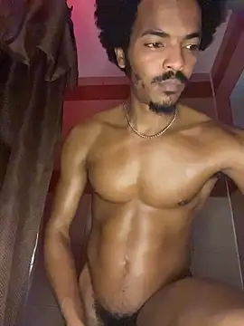 Snapshot of TRILLAHUNG chatting on 10.15.25 TRILLAHUNG online show from 10.15.25