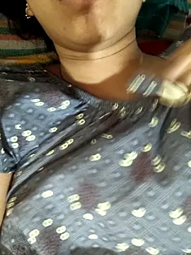 Snapshot of telugu_roja_099 chatting on 10.11.25 telugu roja 099 online show from 10.11.25