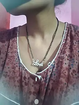 posewith online show from 11.14.25