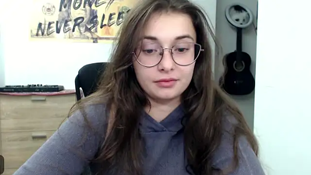 Snapshot of HotAnna2004 chatting on 09.27.25 HotAnna2004 online show from 09.27.25