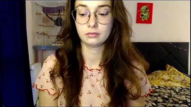 Snapshot of HotAnna2004 chatting on 10.29.25 HotAnna2004 online show from 10.29.25