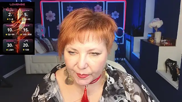 Kira Kenett online show from 10.22.25