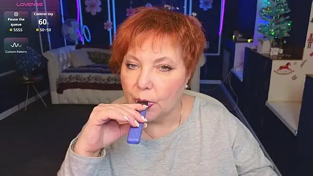 Kira Kenett online show from 12.19.25