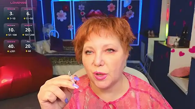 Kira Kenett online show from 02.12.26