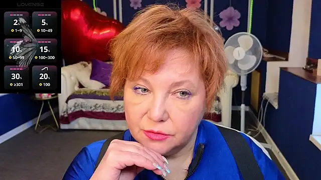 Snapshot of Kira_Kenett chatting on 05.27.26 Kira Kenett online show from 05.27.26