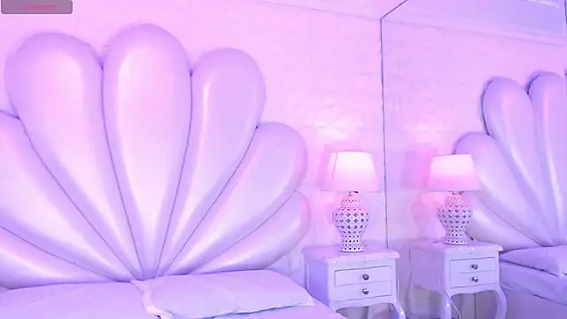 HatsaJones online show from 09.26.25