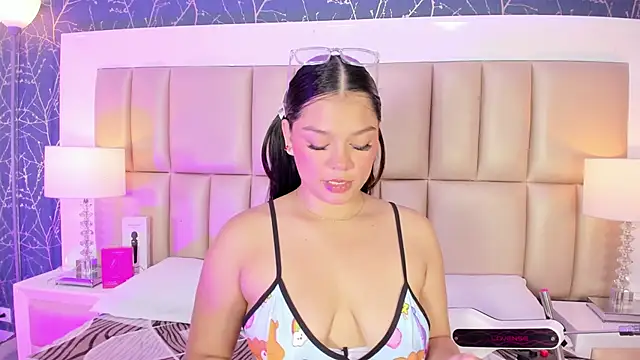 HatsaJones online show from 03.04.26