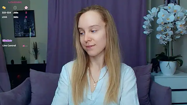 SoonMoor online show from 04.10.26