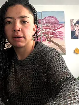 Snapshot of Paris_11 chatting on 11.20.25 Paris 11 online show from 11.20.25