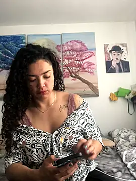 Snapshot of Paris_11 chatting on 11.28.25 Paris 11 online show from 11.28.25