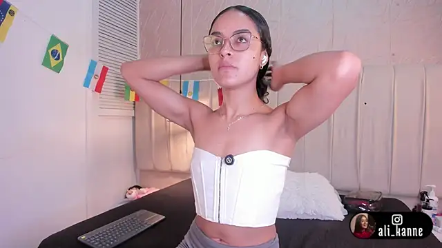alizza  online show from 06.20.26